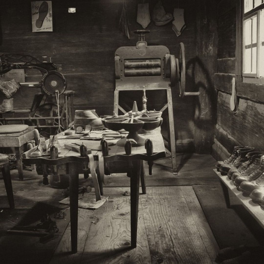 Les Chaussures en Cuir : Histoire et Évolution